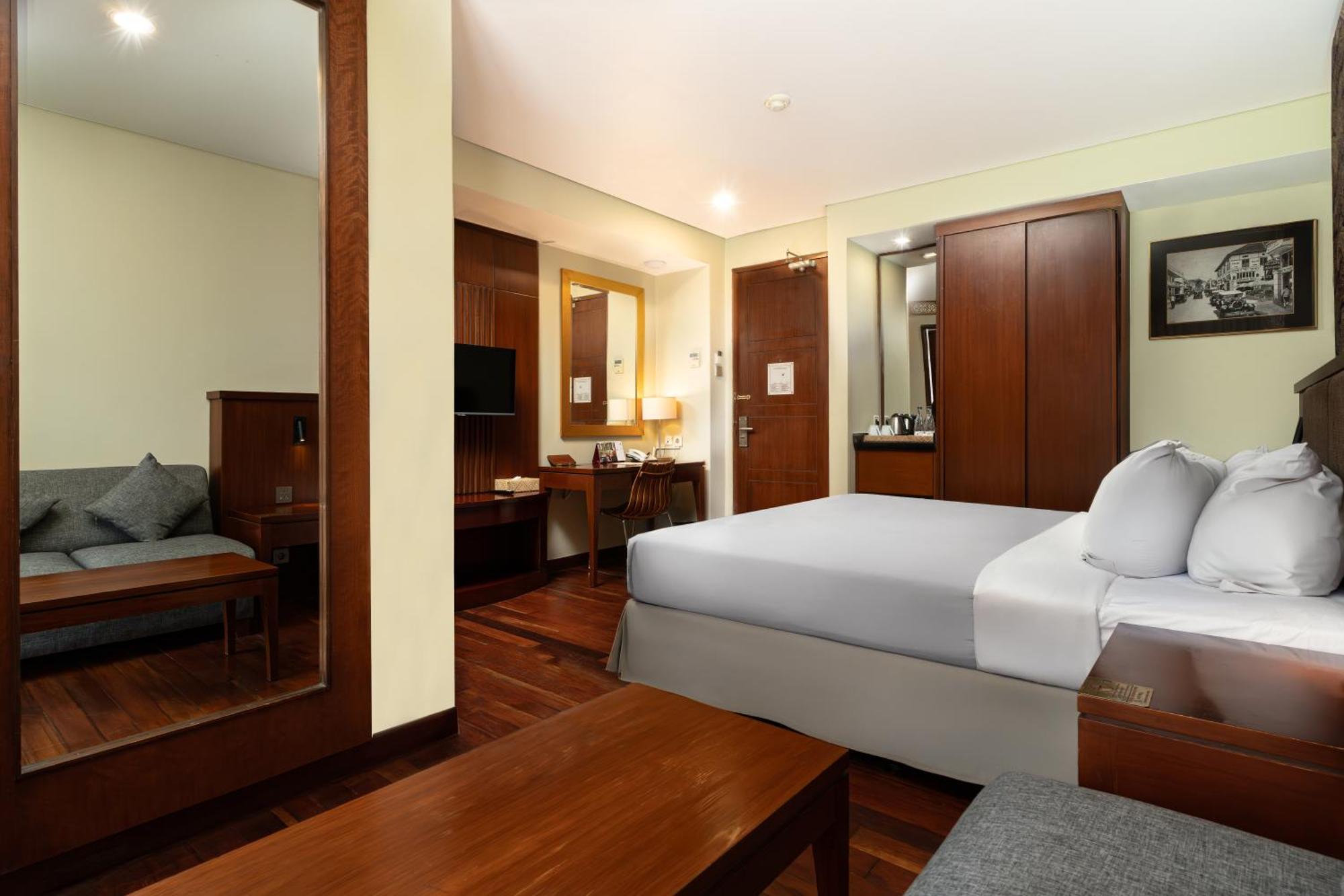 Hotel House Sangkuriang 3*